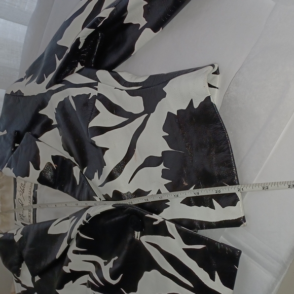 GEN LEATHER VINTAGE MICHAEL HOBAN NORTH BEACH LEATHER SKIRT & JACKET - Picture 17 of 17